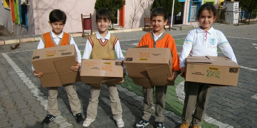 AYVALIK’TA 2. SINIF ÖĞRENCİLERİNDEN ANLAMLI YARDIM