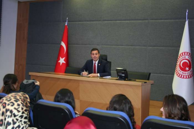 CHP’Lİ AKIN’DAN BAŞBAKAN DAVUTOĞLU’NA KKTC VE İSRAİL SORULARI